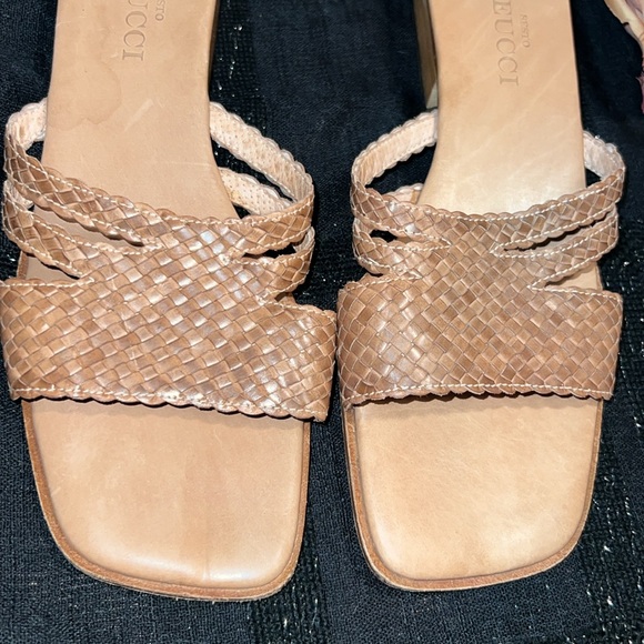 Sesto Meucci Tan 100% Italian Leather Size 8 Sandals - Picture 4 of 14